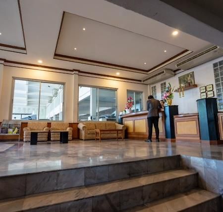 Golden House Service And Apartment Районг Екстер'єр фото